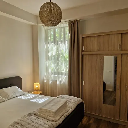 Apartment Centro 1 *